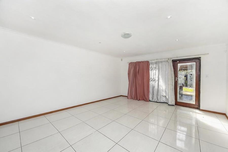 2 Bedroom Property for Sale in Table View Western Cape